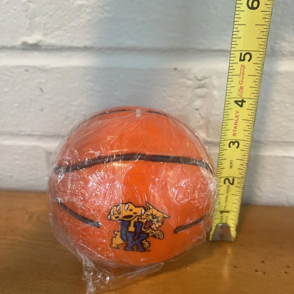 University Of Kentucky Wildcats Basketball Candle